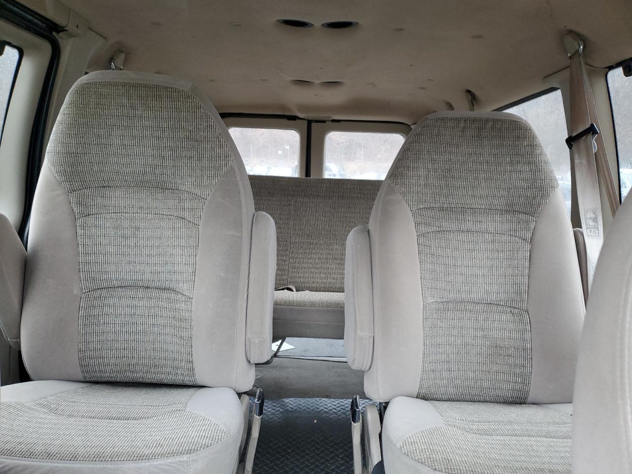 2002 FORD ECONOLINE