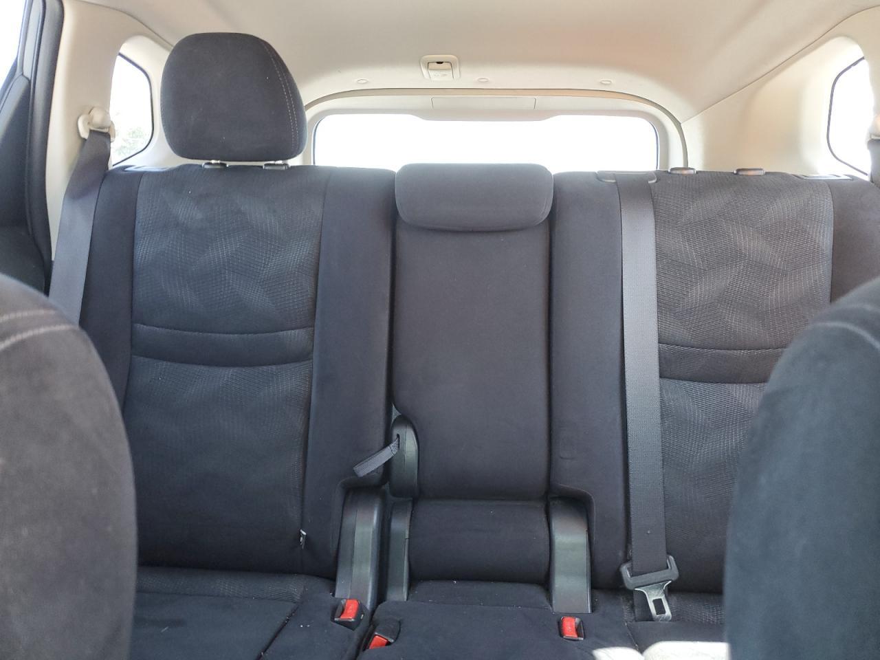 2016 NISSAN ROGUE