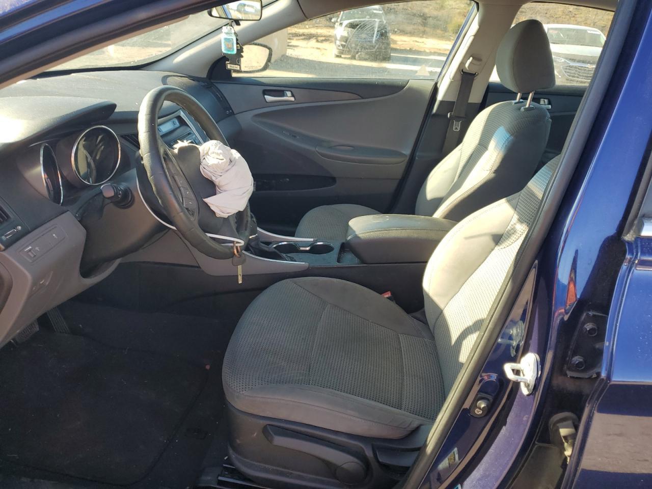 2011 HYUNDAI SONATA