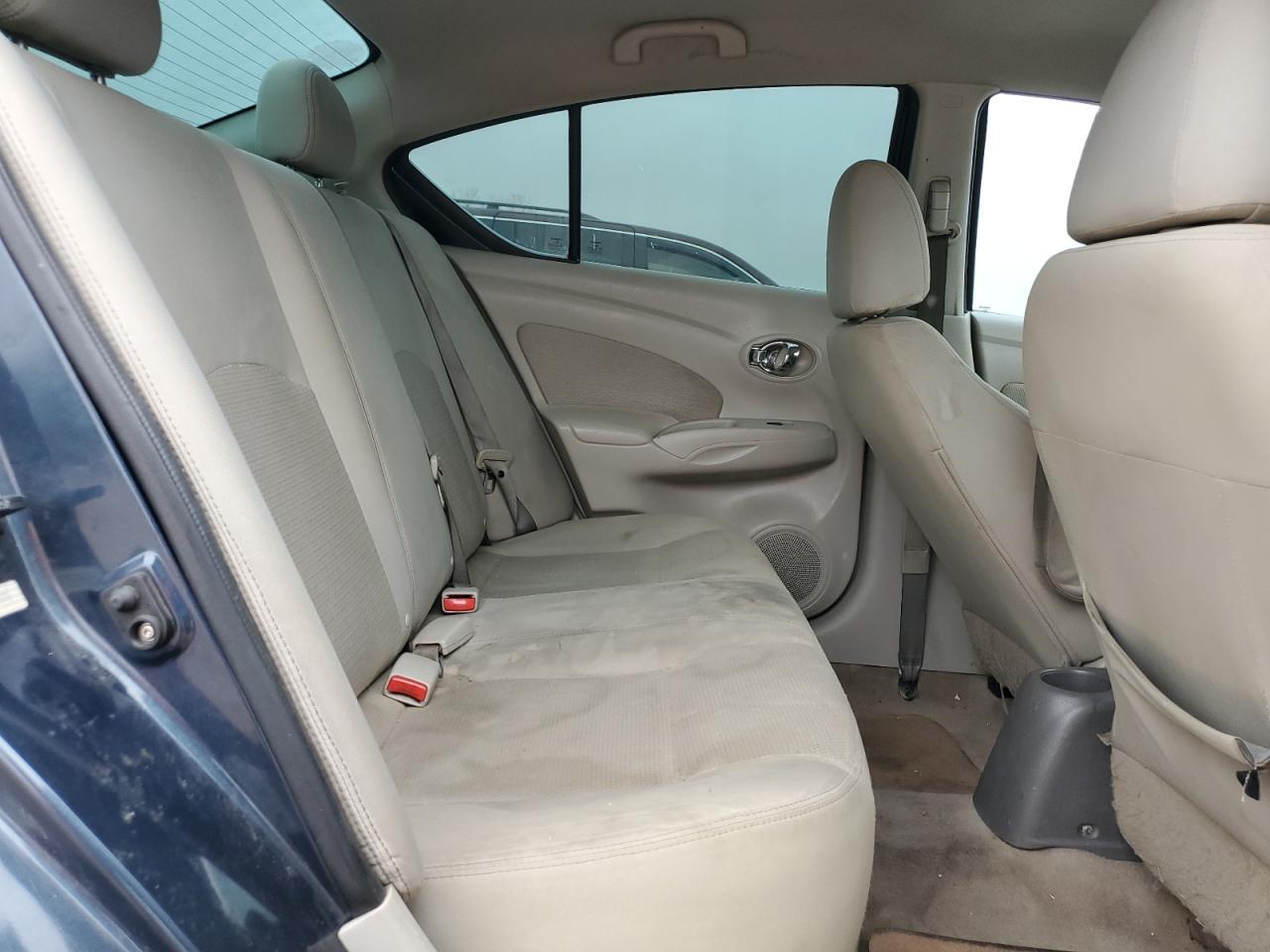 2015 NISSAN VERSA