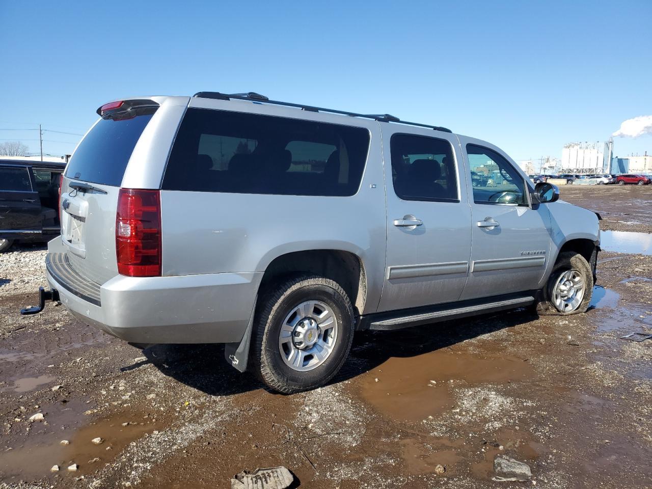2011 CHEVROLET Suburban
