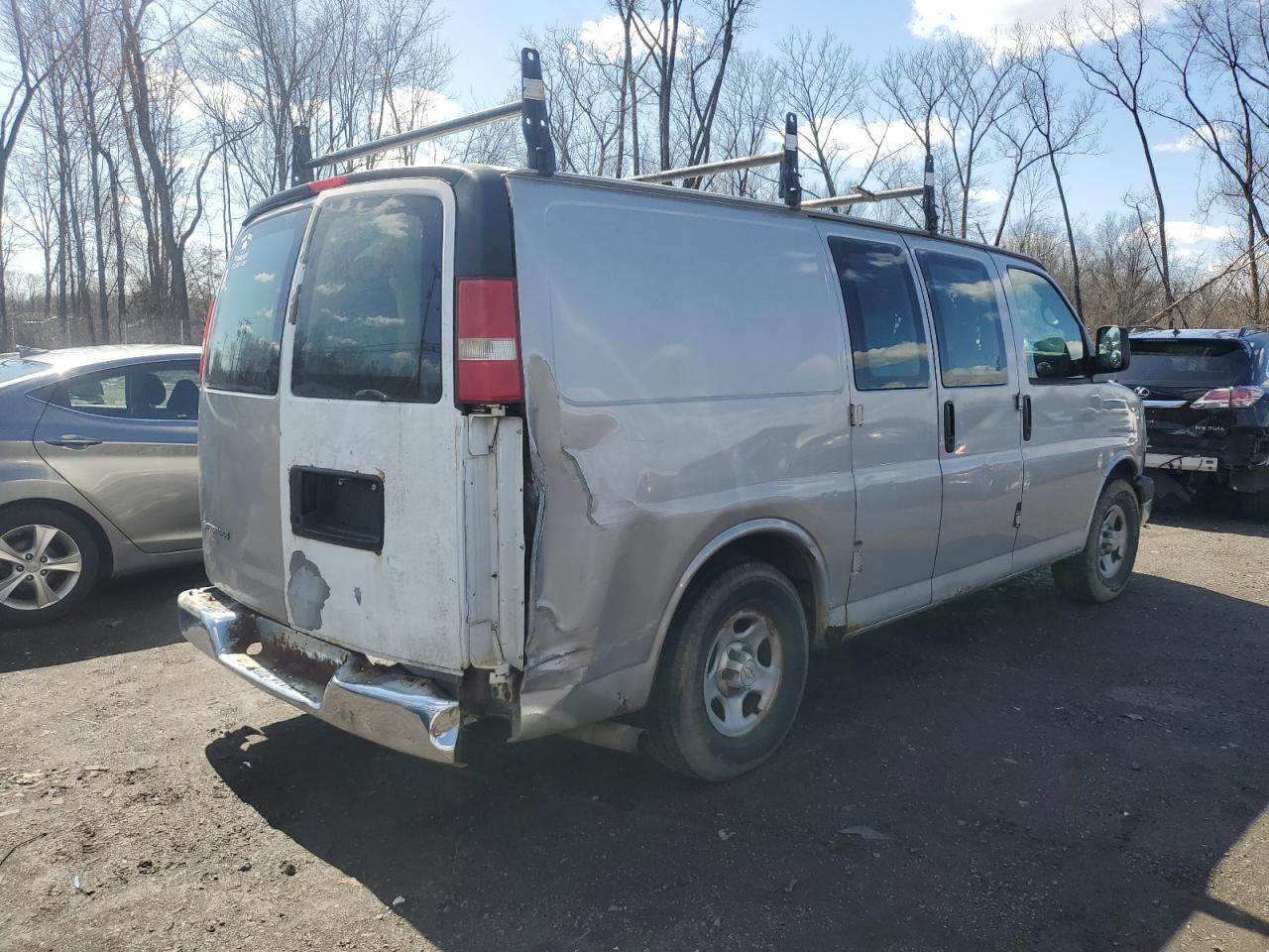 2006 CHEVROLET EXPRESS 2500