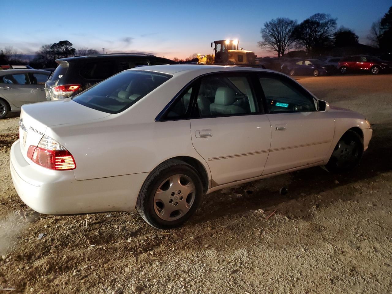 2003 TOYOTA Avalon