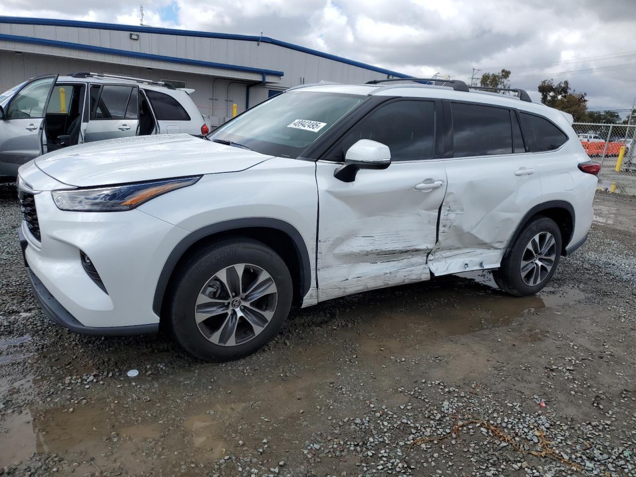 2022 TOYOTA HIGHLANDER