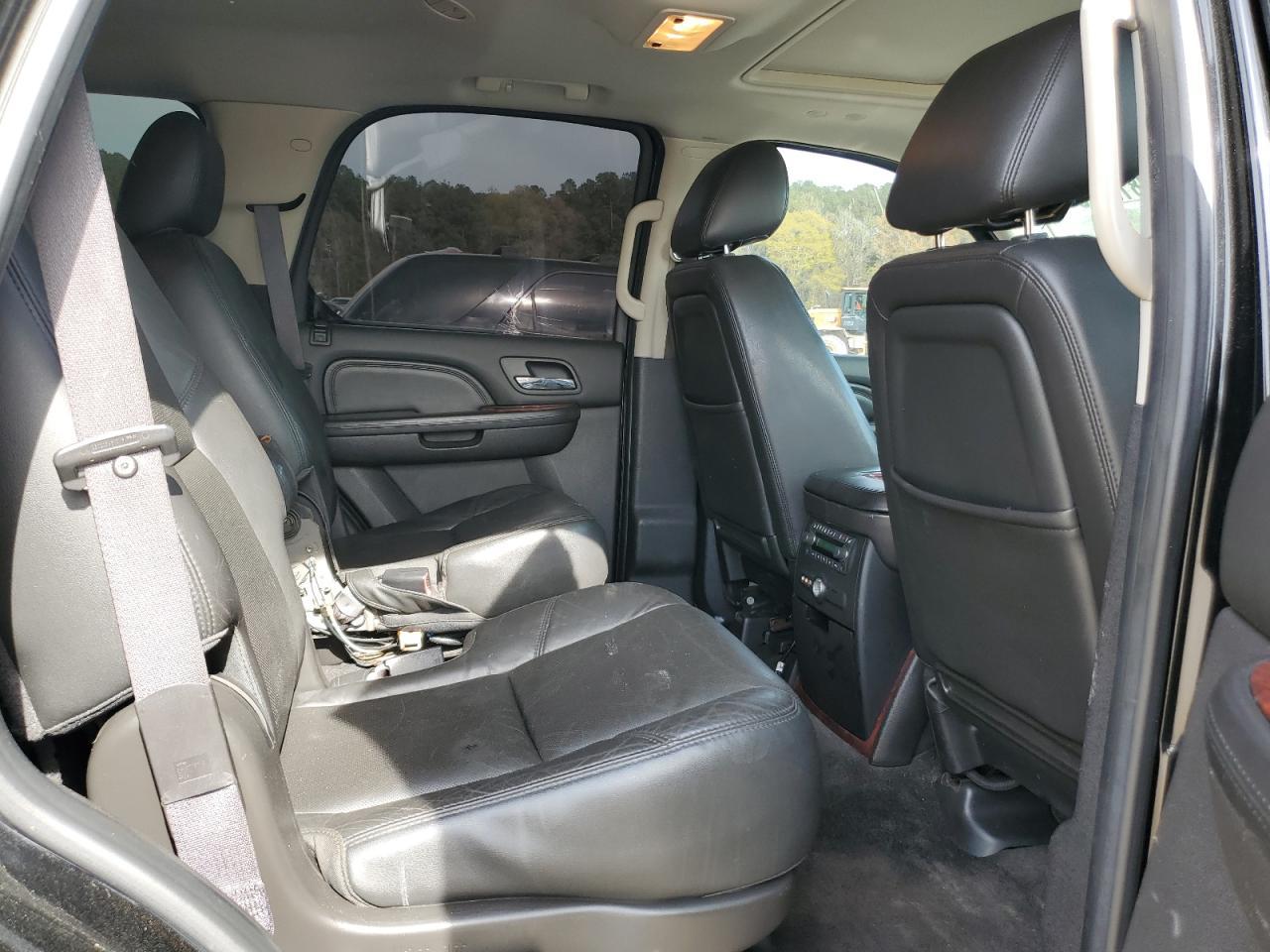 2012 CADILLAC ESCALADE
