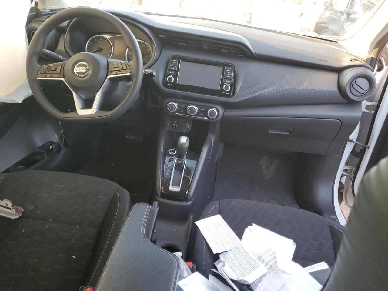 2021 NISSAN KICKS