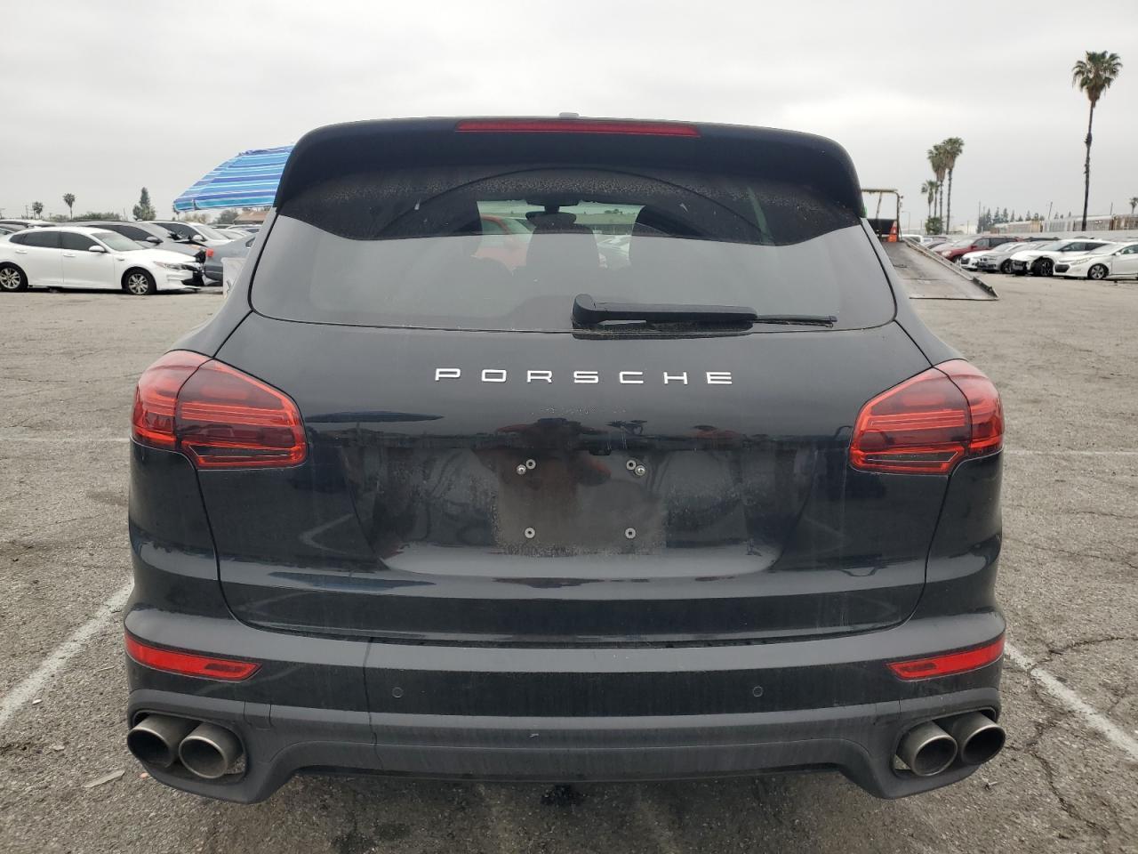 2015 PORSCHE CAYENNE