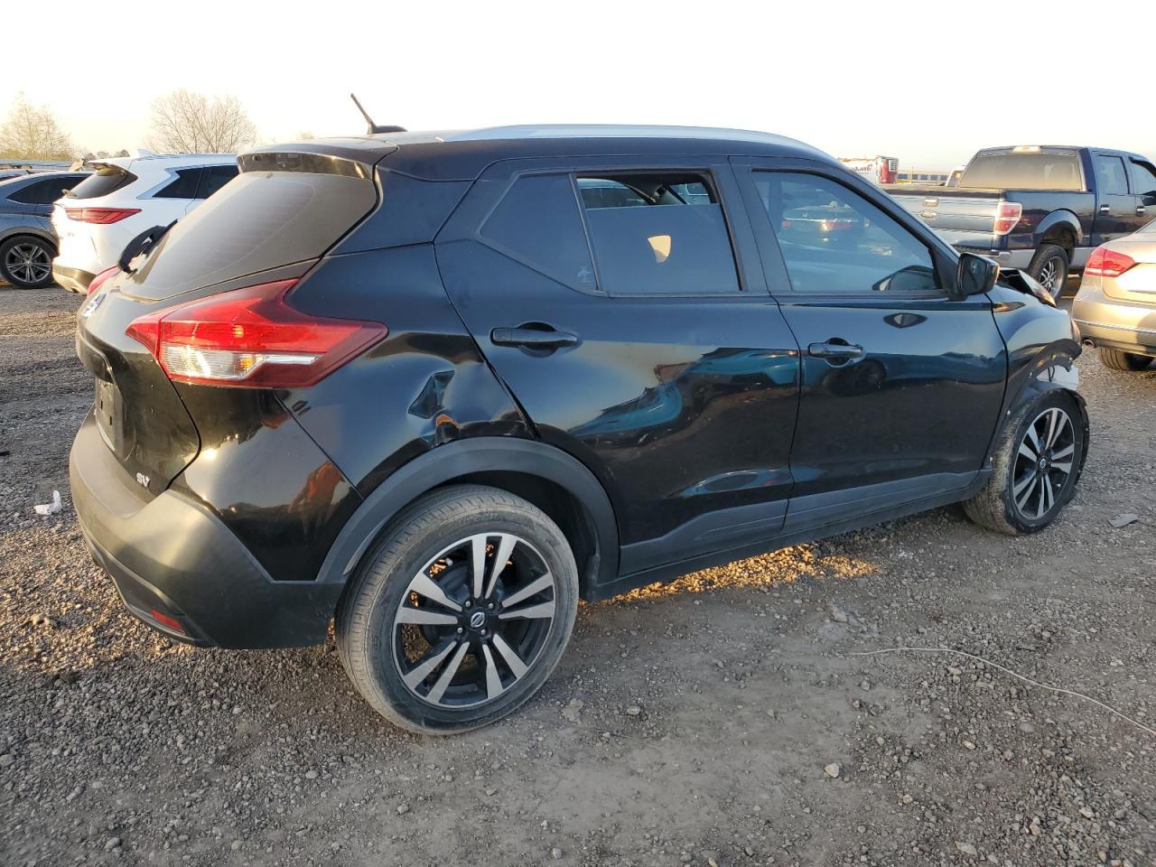 2019 NISSAN KICKS