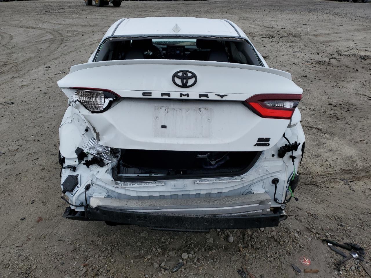 2024 TOYOTA CAMRY