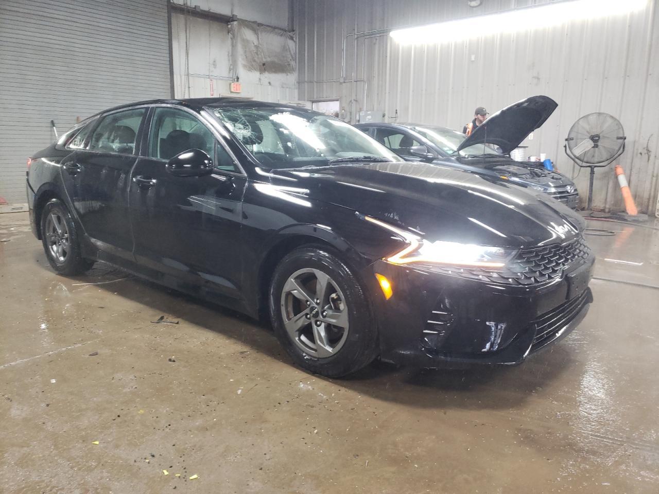 2022 KIA K5