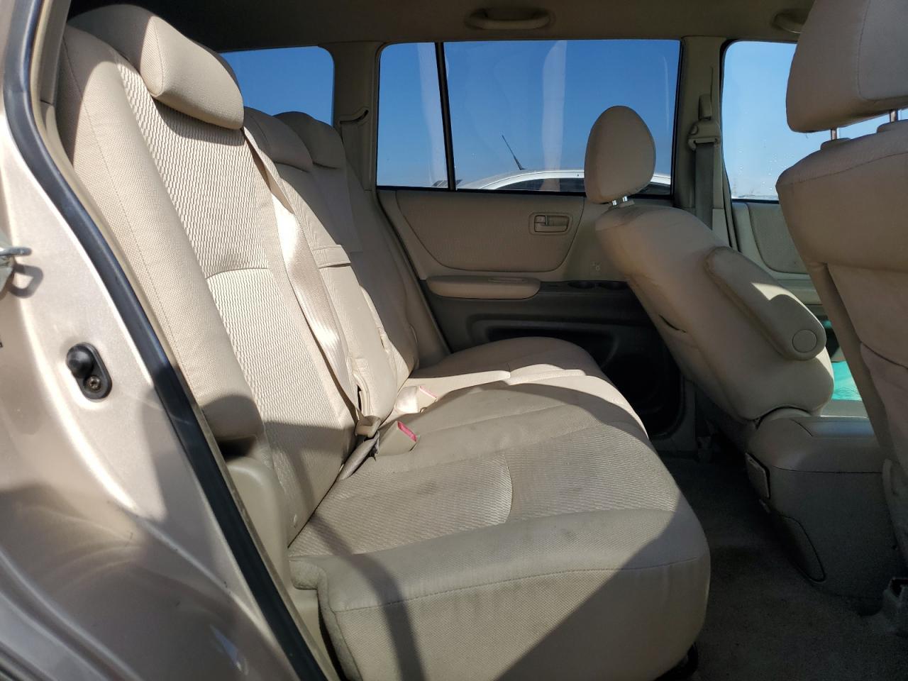 2005 TOYOTA HIGHLANDER