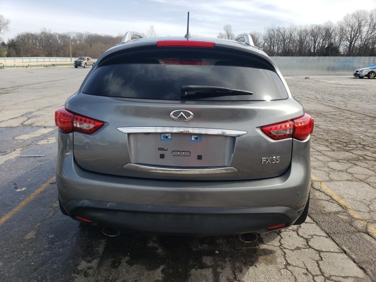 2012 INFINITI FX35