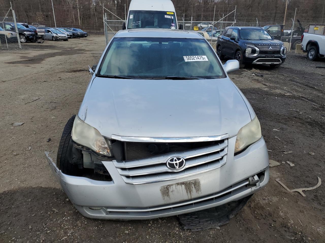 2005 TOYOTA Avalon