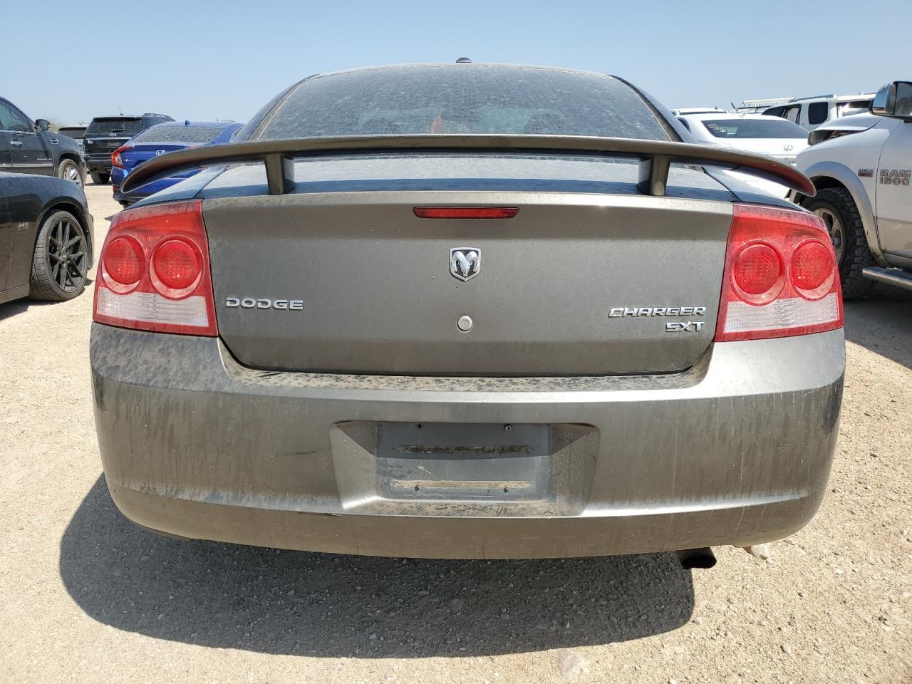 2010 DODGE CHARGER
