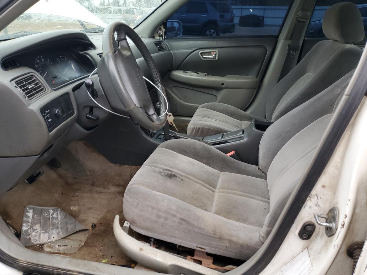 2001 TOYOTA CAMRY