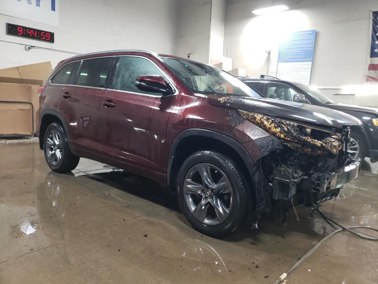 2017 TOYOTA HIGHLANDER