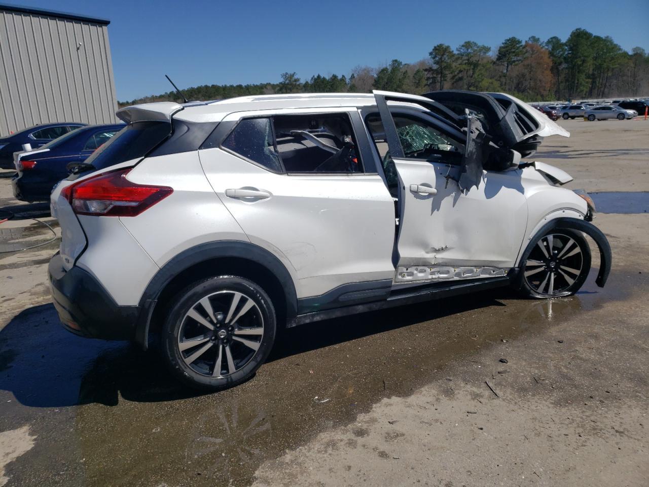 2019 NISSAN KICKS
