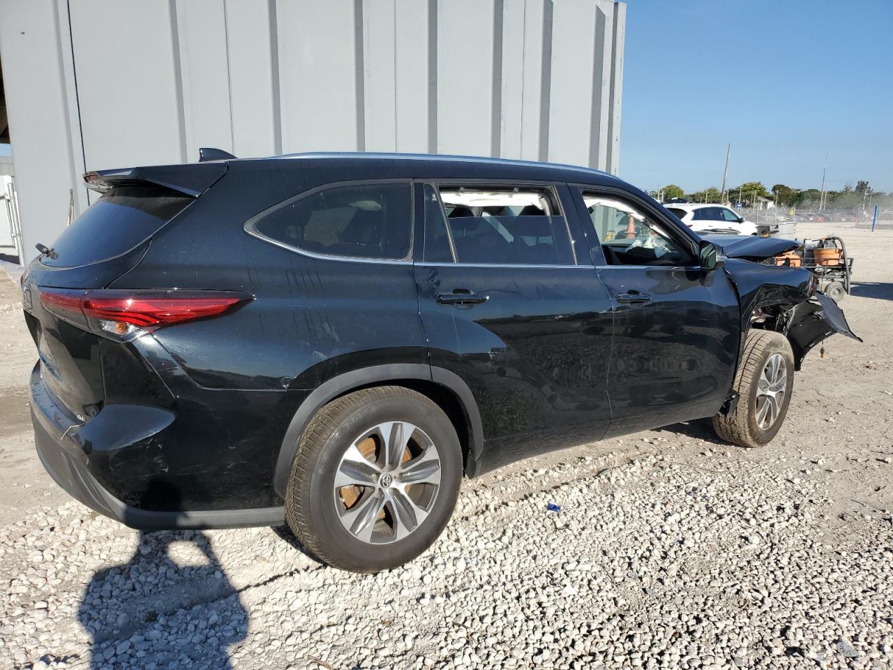 2021 TOYOTA HIGHLANDER