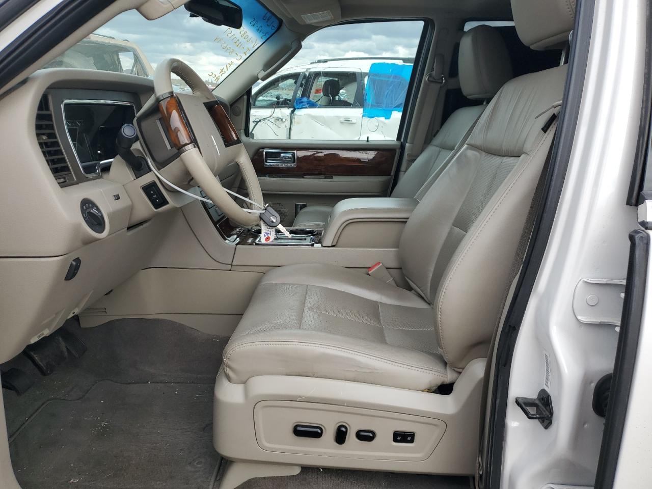 2014 LINCOLN Navigator