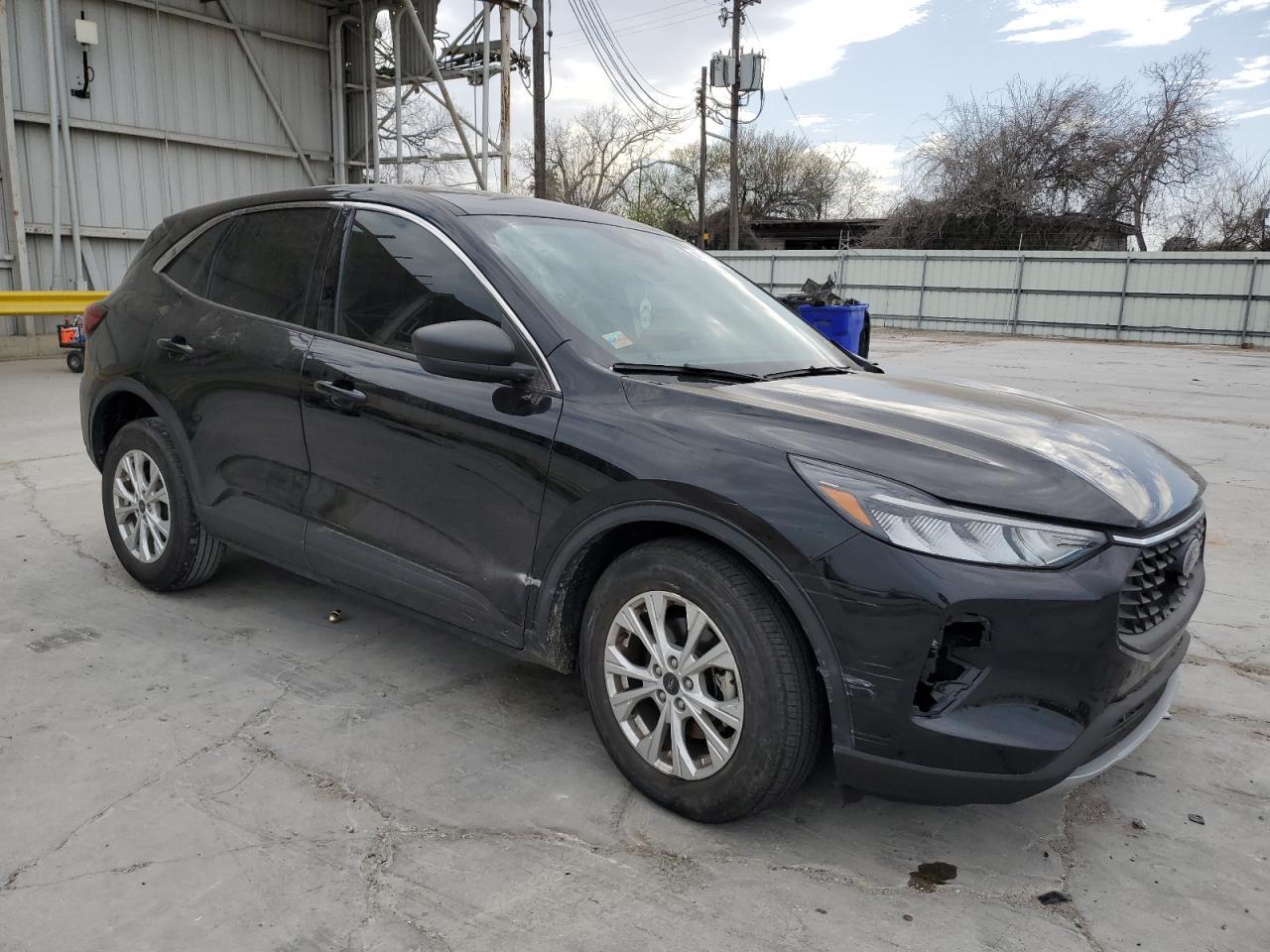 2023 FORD ESCAPE