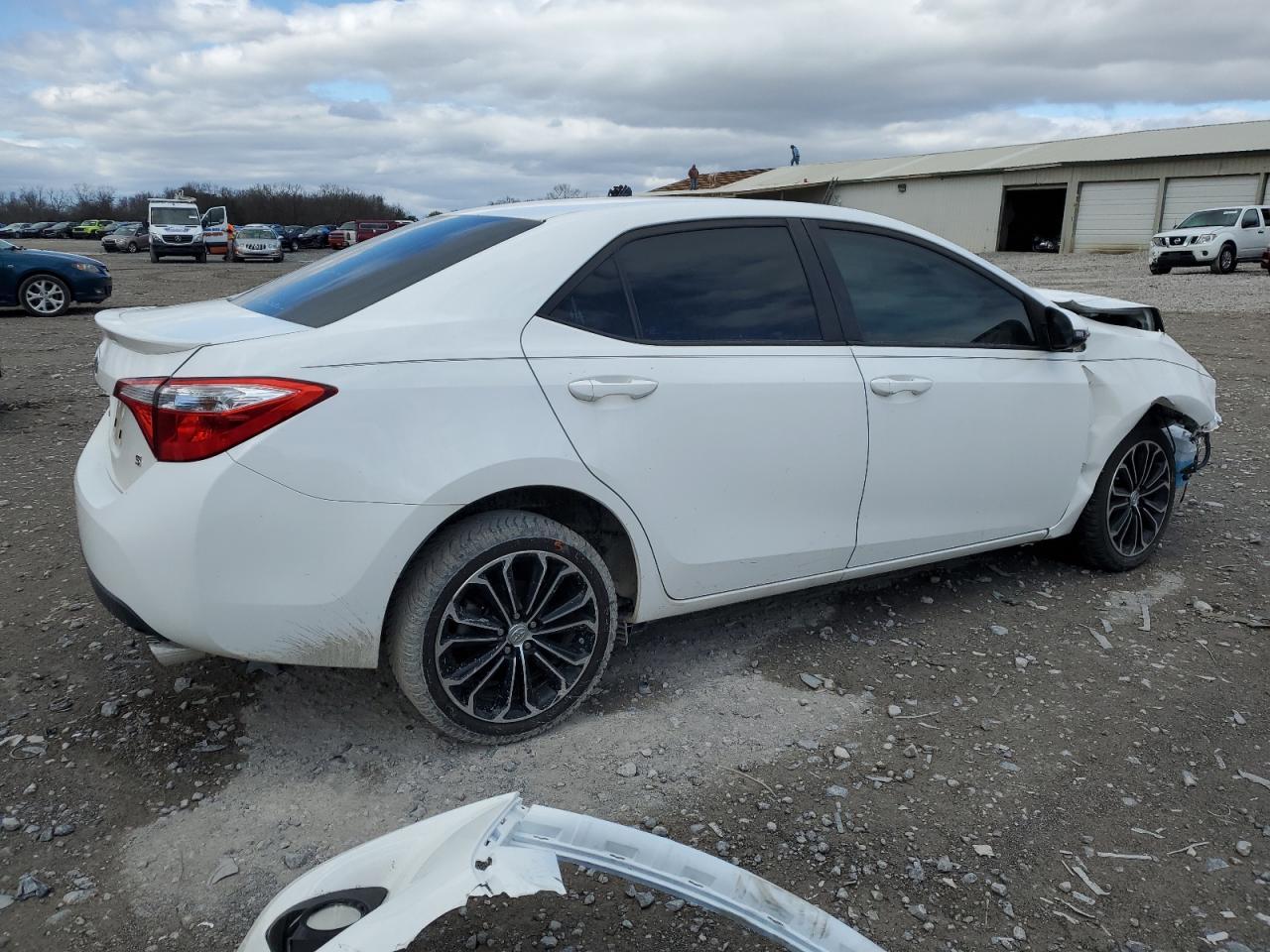 2015 TOYOTA COROLLA