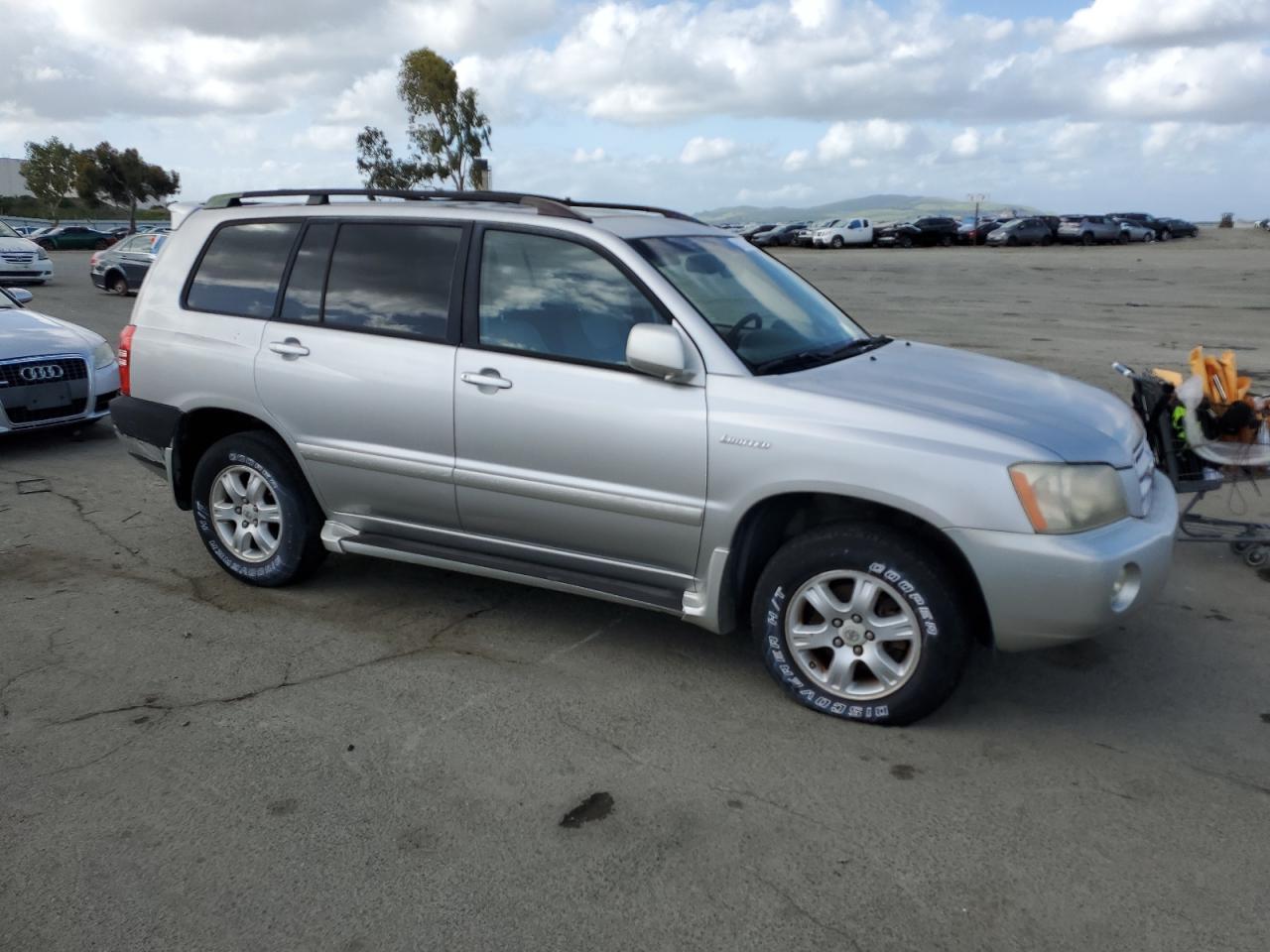2002 TOYOTA HIGHLANDER