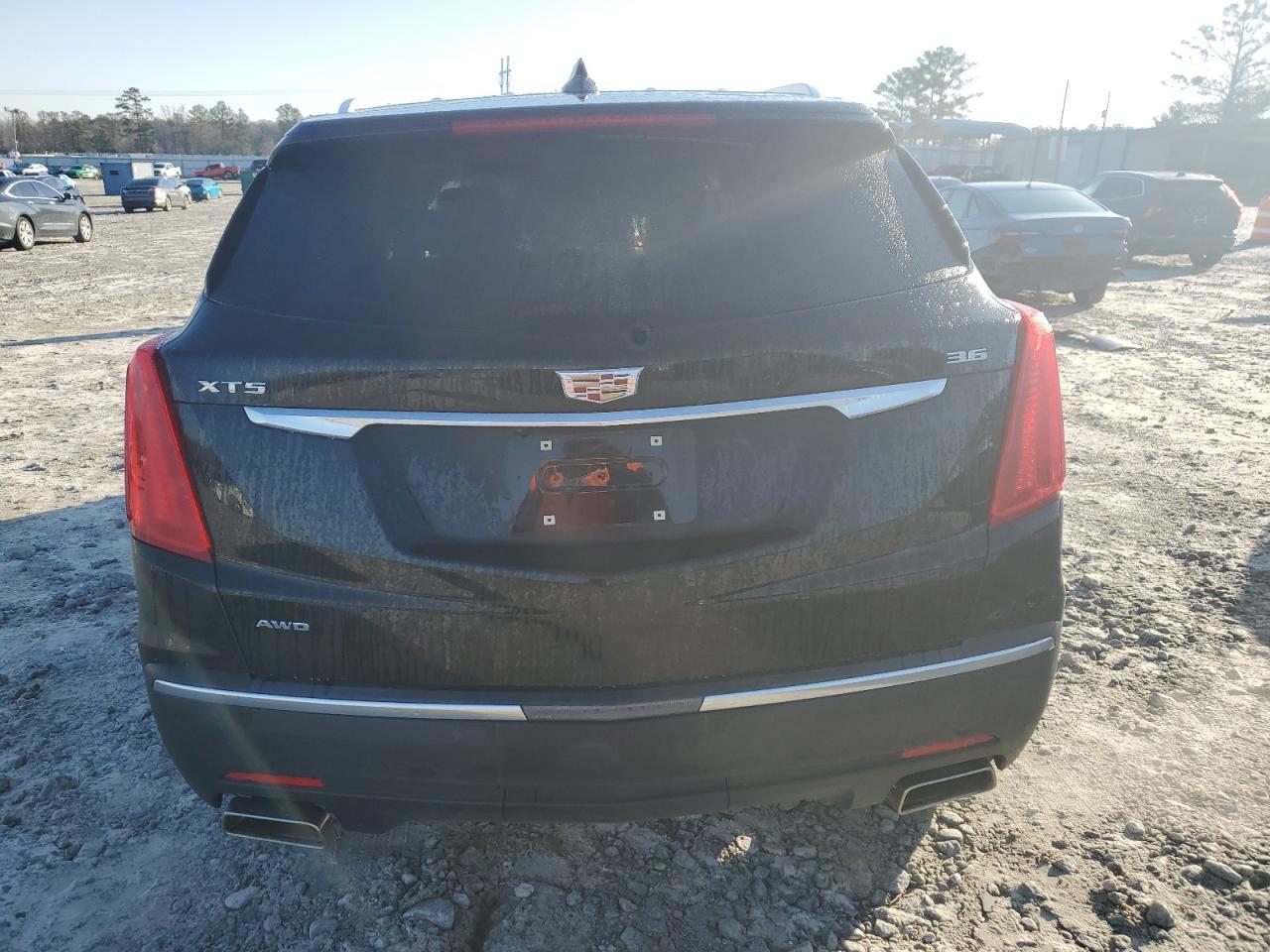 2018 CADILLAC XT5