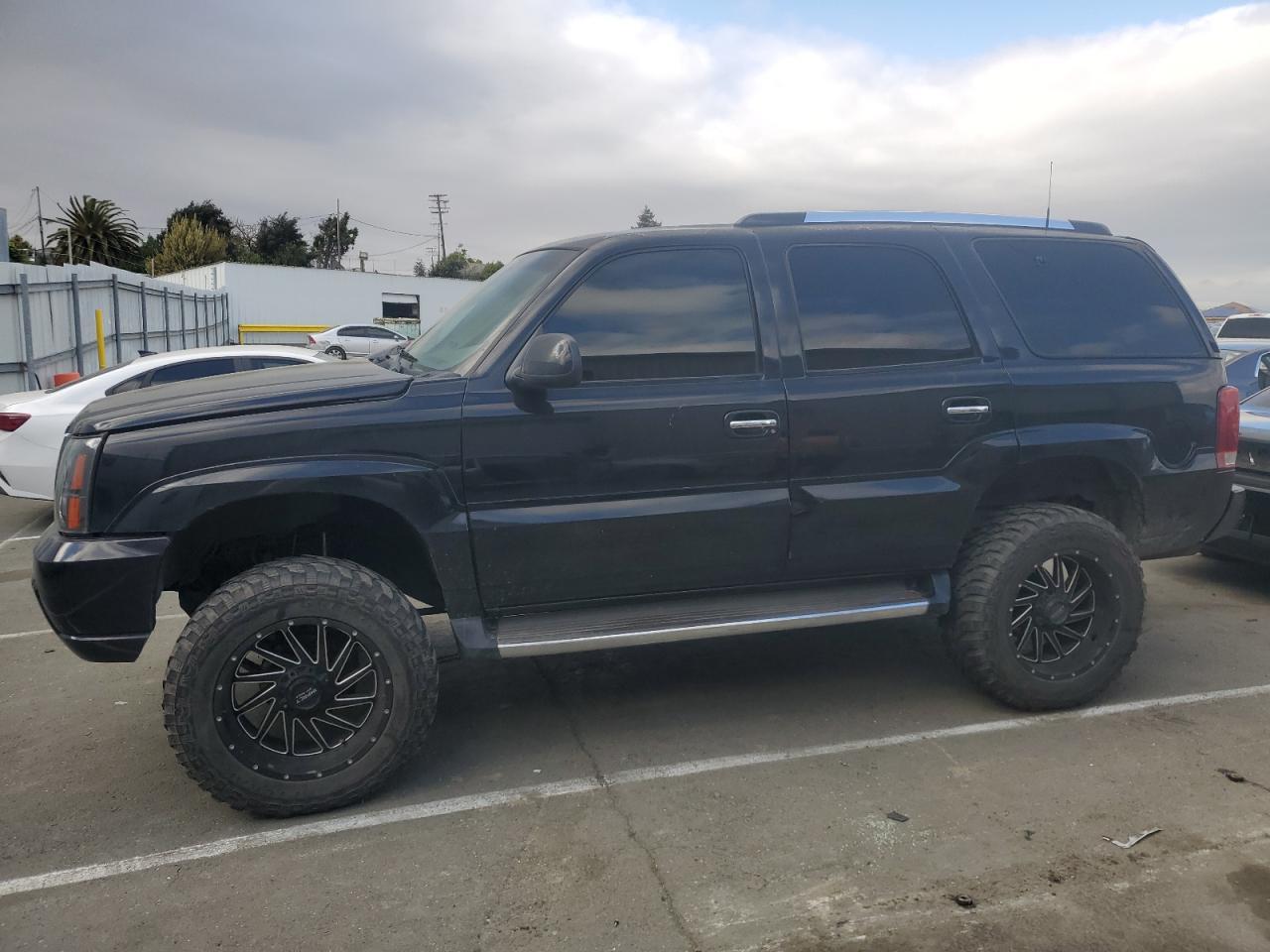 2002 CADILLAC ESCALADE