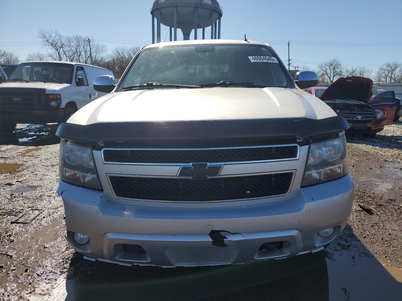 2011 CHEVROLET Suburban