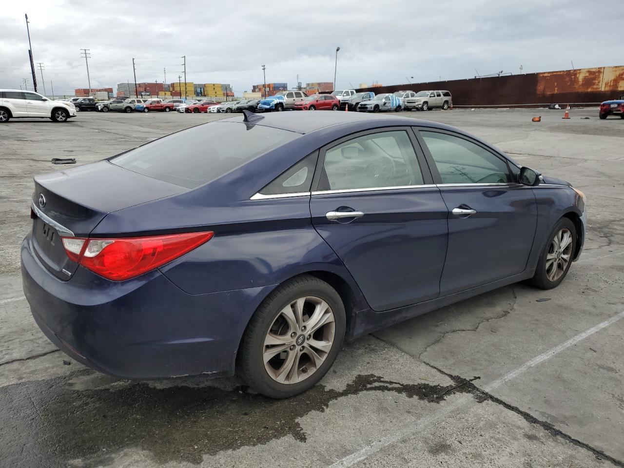 2011 HYUNDAI SONATA