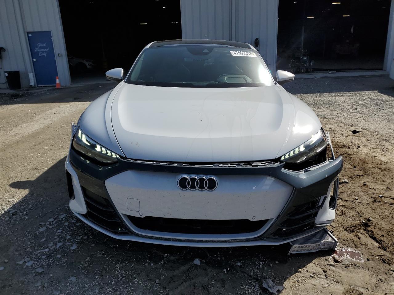 2024 AUDI e-tron GT