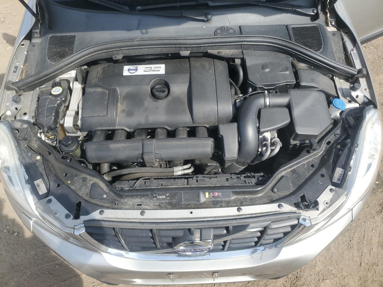 2011 VOLVO XC60