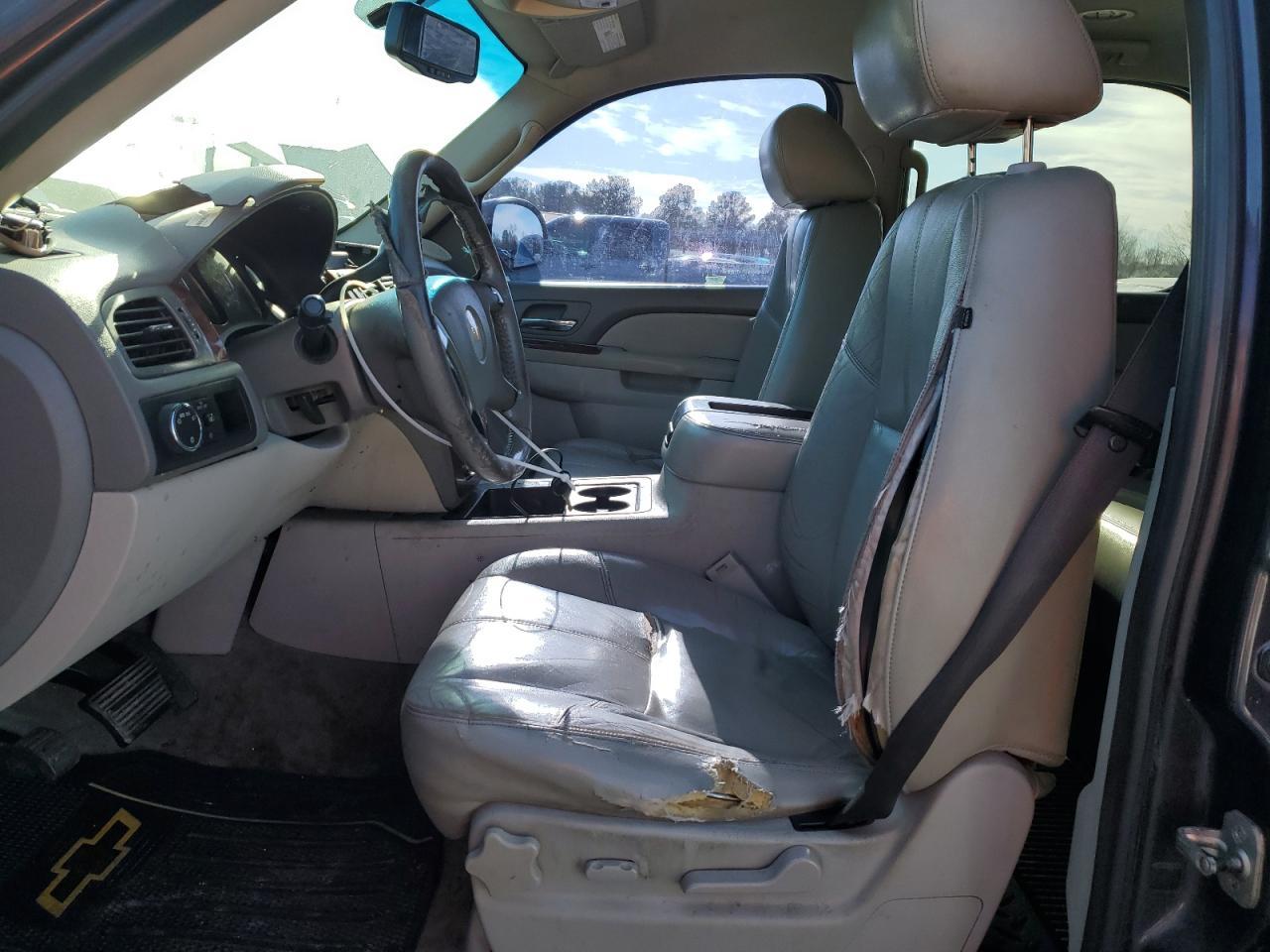 2011 CHEVROLET Tahoe