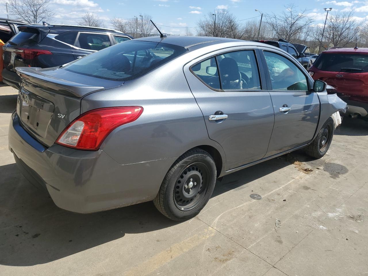 2018 NISSAN VERSA