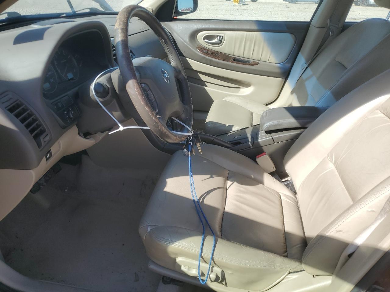 2002 NISSAN Maxima