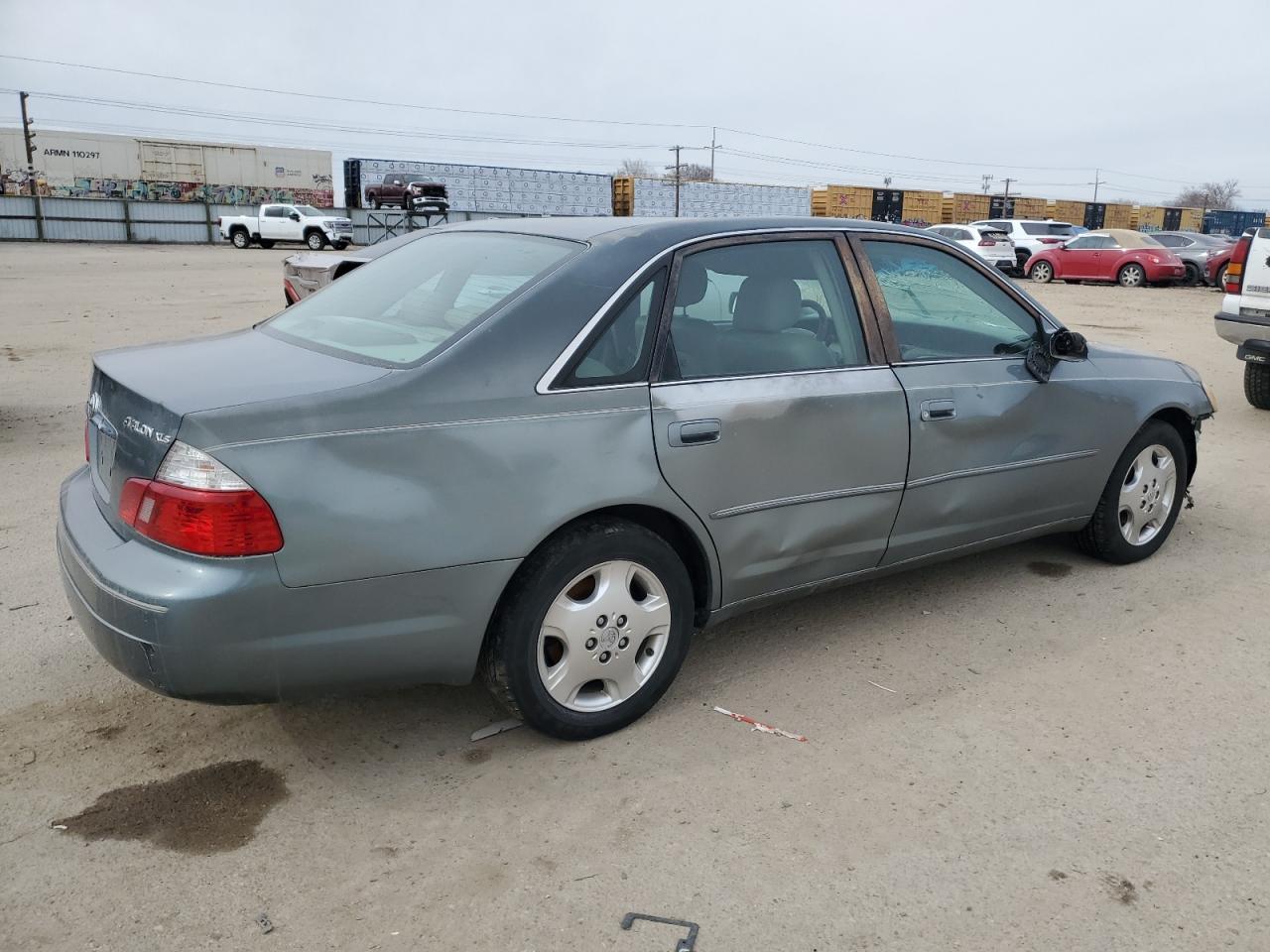 2004 TOYOTA Avalon