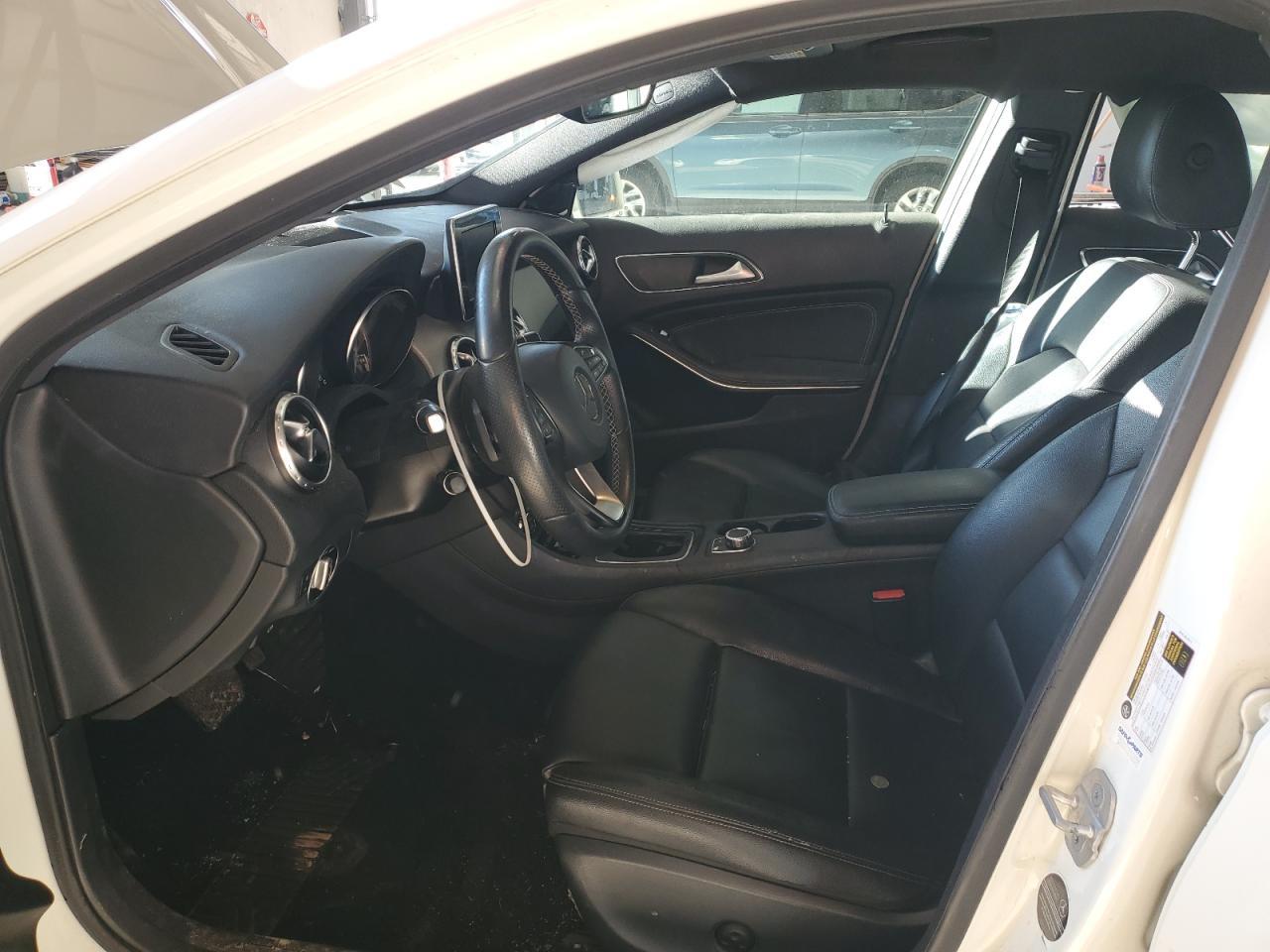 2016 MERCEDES-BENZ GLA-Class