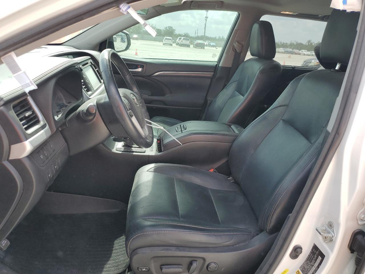 2017 TOYOTA HIGHLANDER