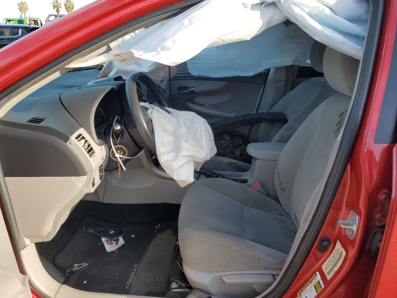2013 TOYOTA COROLLA