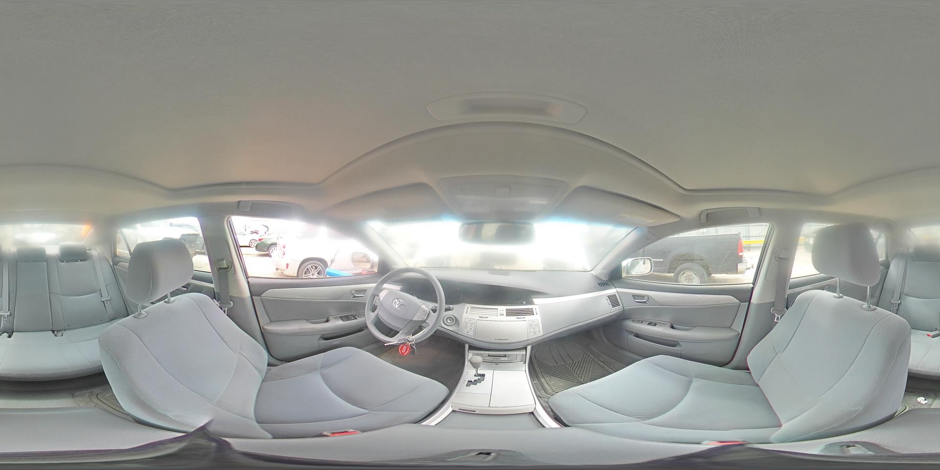 2005 TOYOTA Avalon