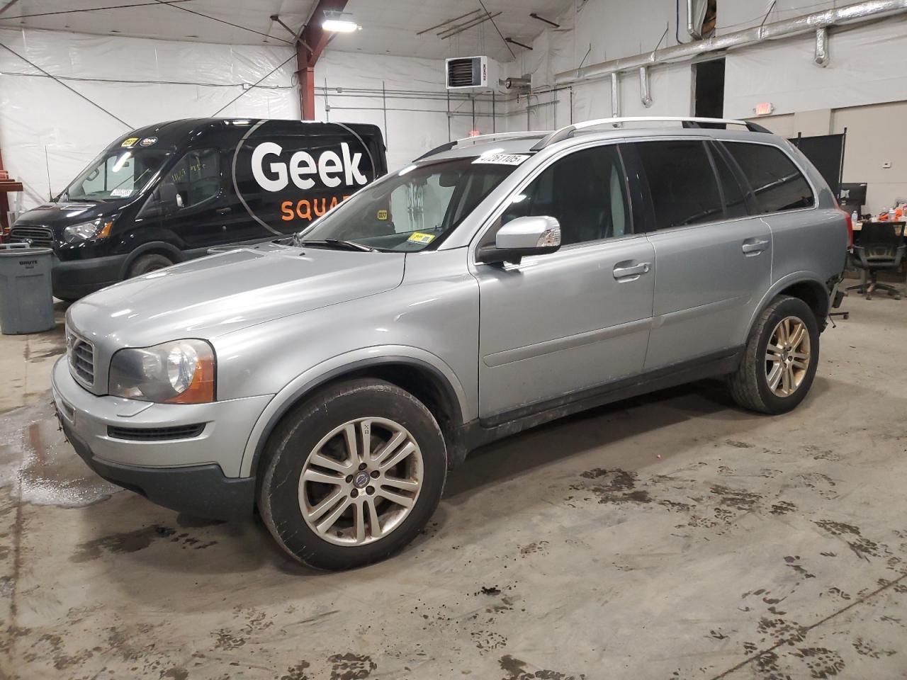 2011 VOLVO XC90