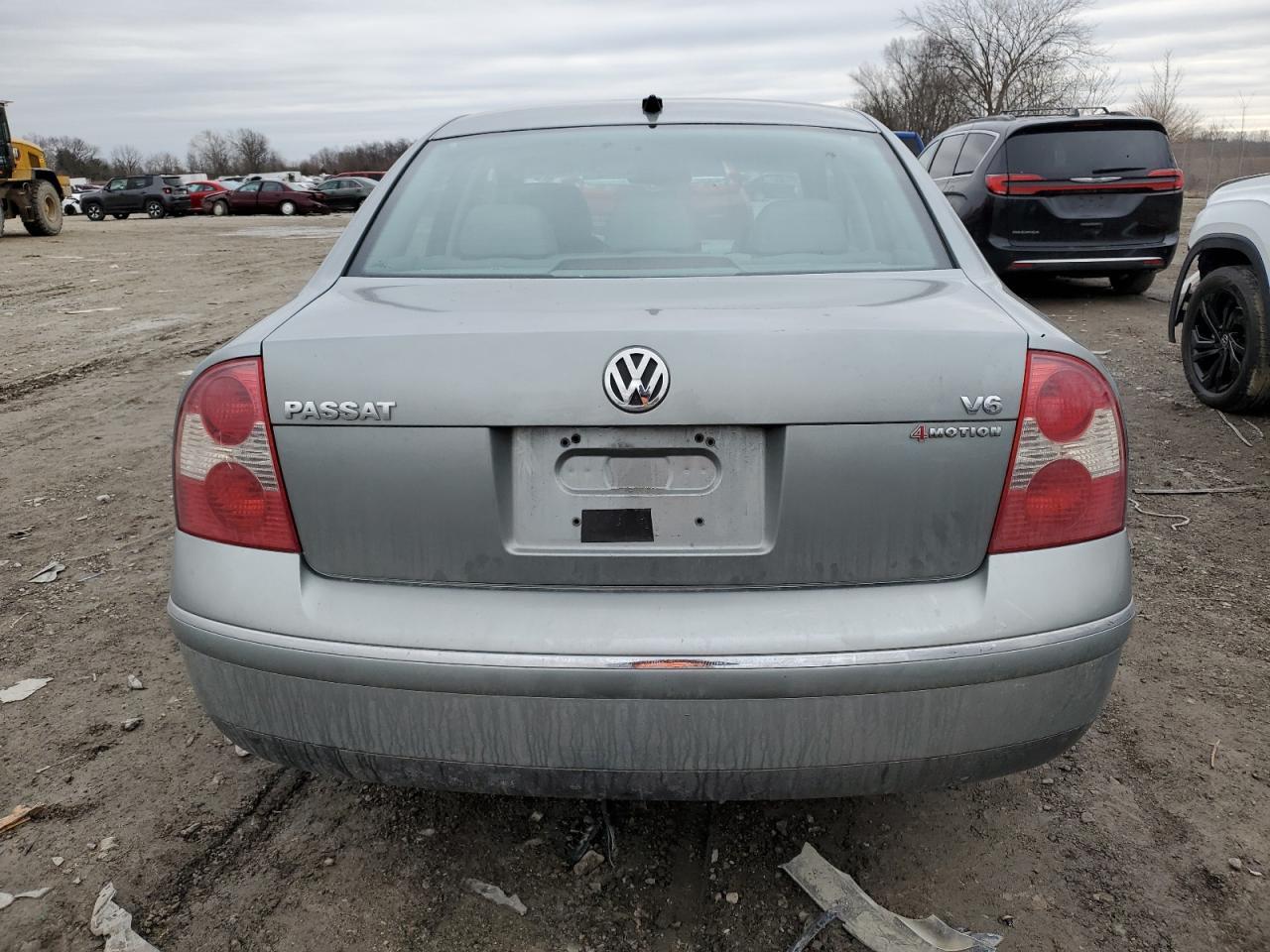 2004 VOLKSWAGEN Passat