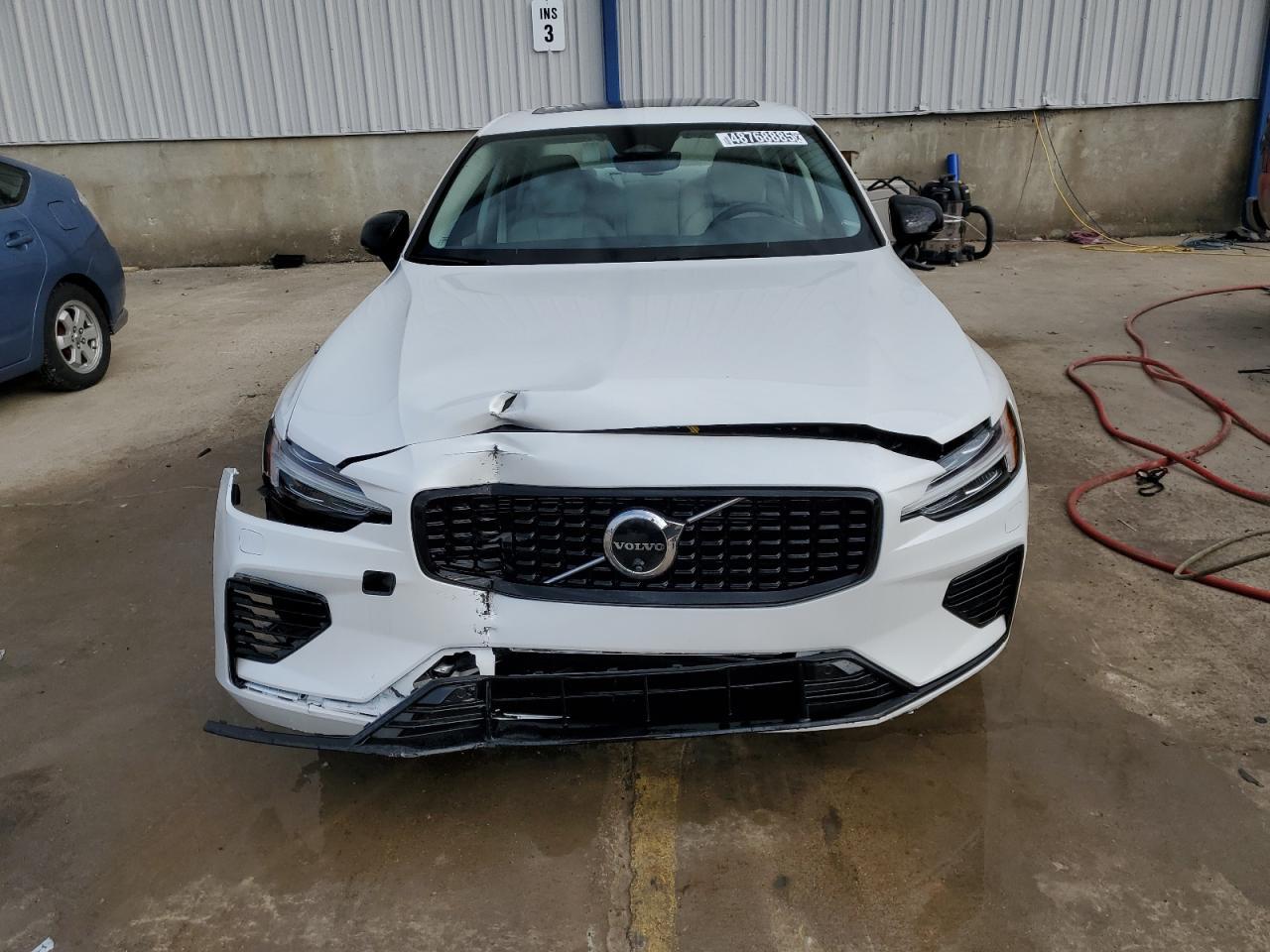 2024 VOLVO S60