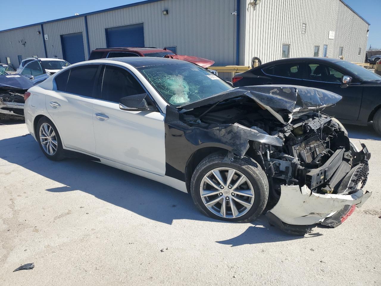 2016 INFINITI Q50