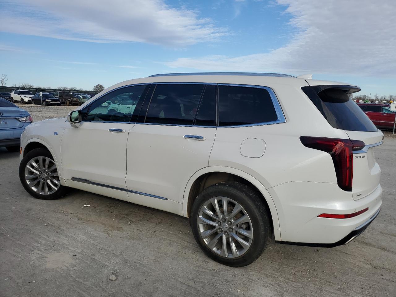 2021 CADILLAC XT6