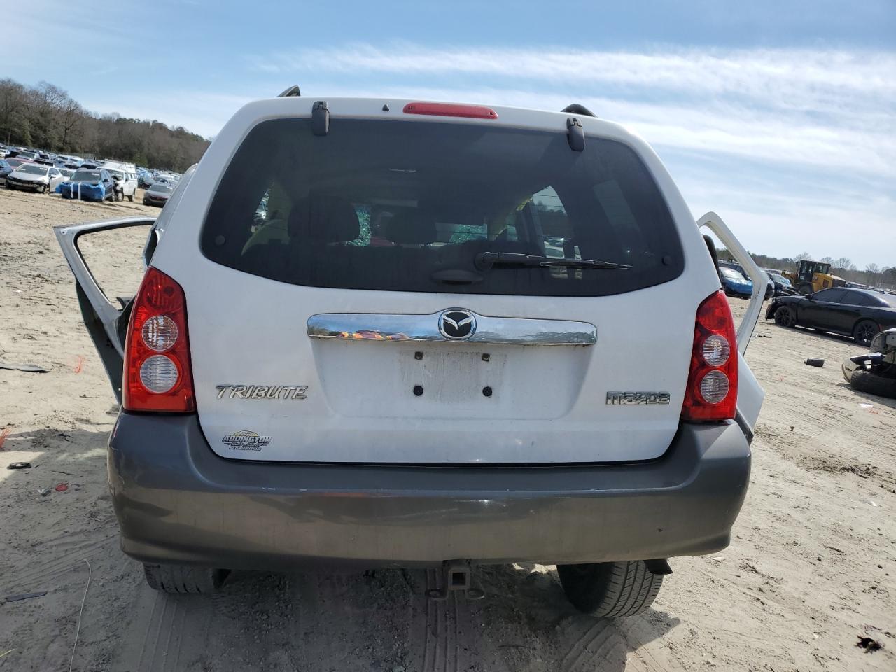 2005 MAZDA Tribute