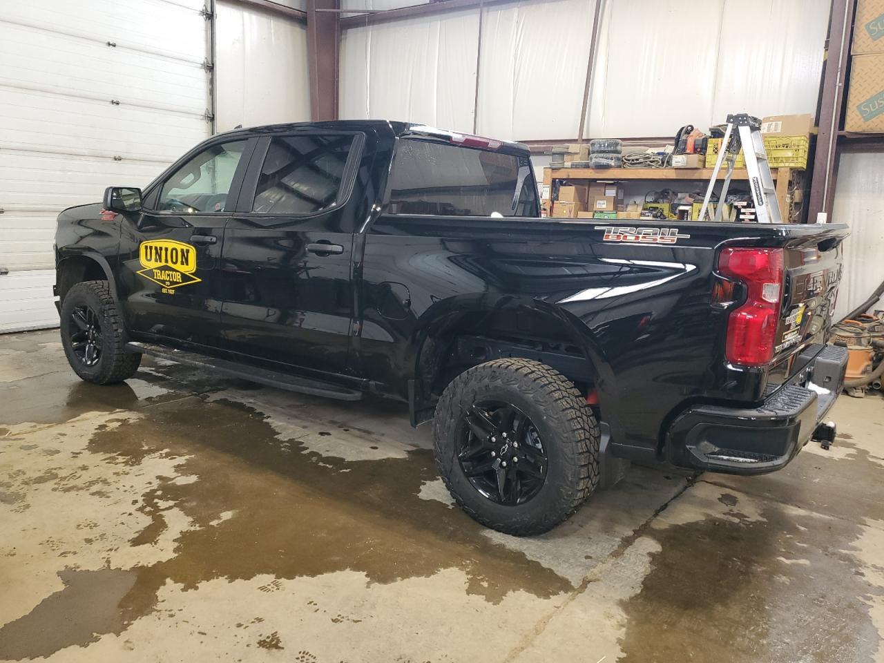 2025 CHEVROLET Silverado