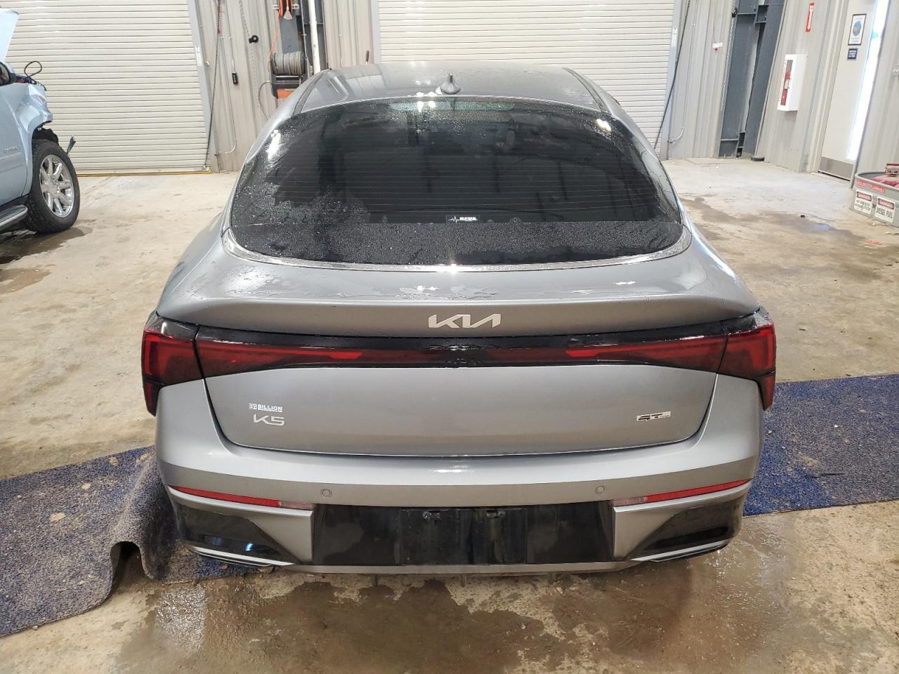 2025 KIA K5