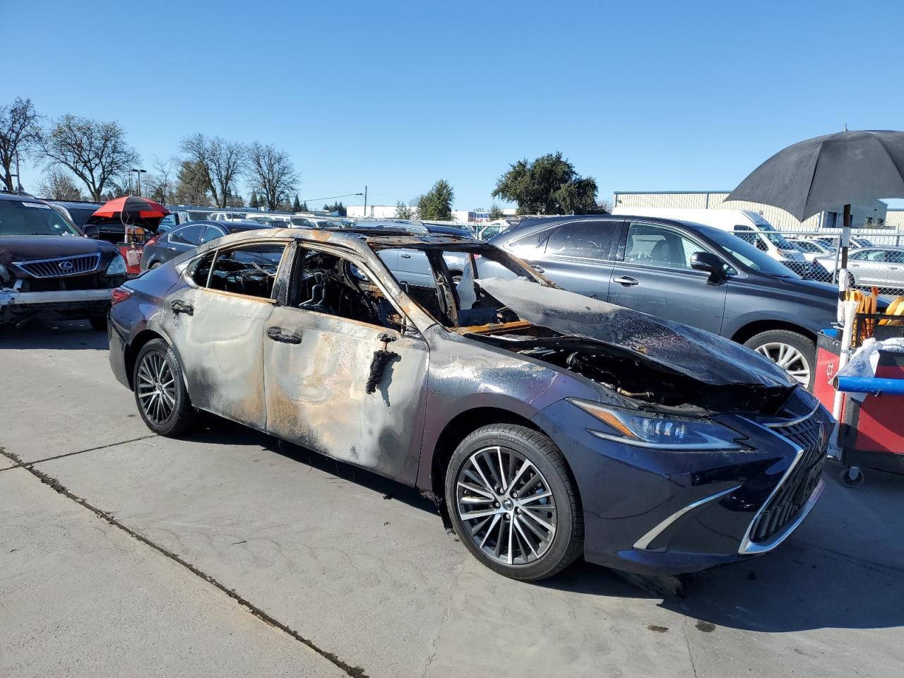2025 LEXUS ES 350