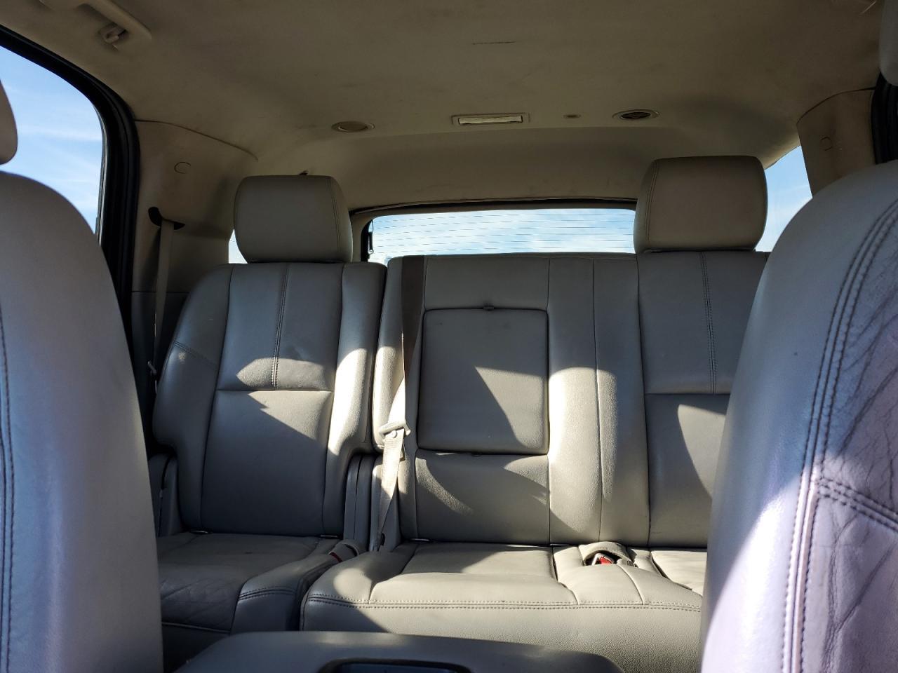 2011 CHEVROLET Tahoe